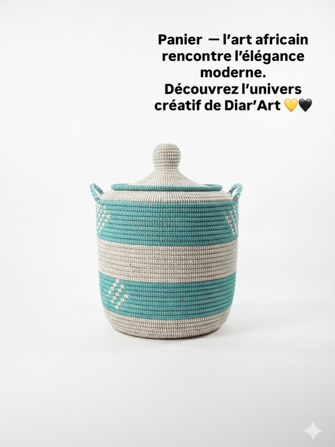 Panier tressé turquoise et écru avec couvercle et anses