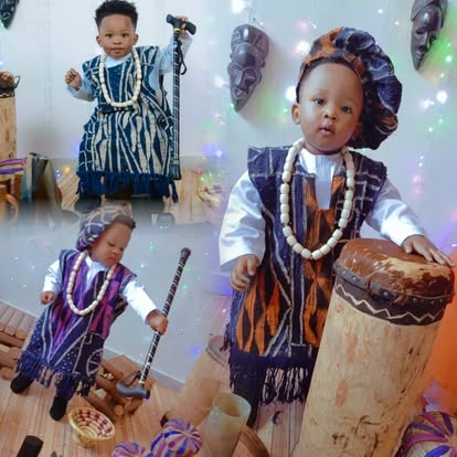 Poupées habillées en tenues traditionnelles toghu et gandoura, masques et tam-tam
